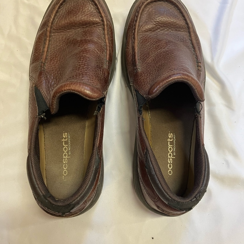 Brown Leather Slip-On Loafers with Moccasin Toe